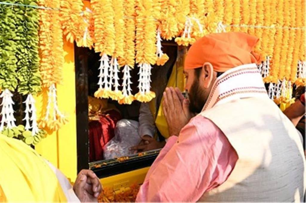 Chief Minister Naib Singh Saini welcomes the Sheesh Marg Yatra dedicated to the 350th year of sacrifice of Sri Guru Tegh Bahadur Ji in Chandigarh
